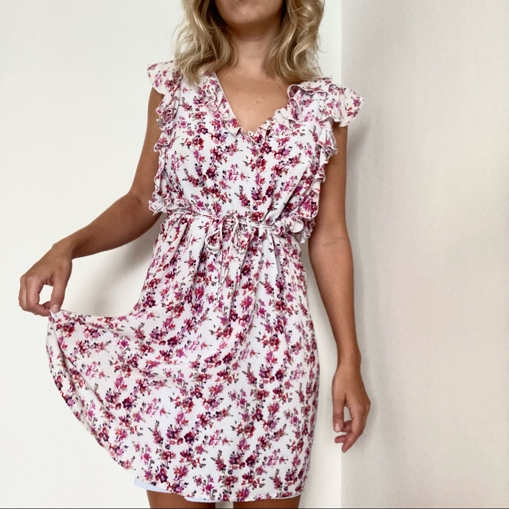 Club Monaco ruffle sleeve dress